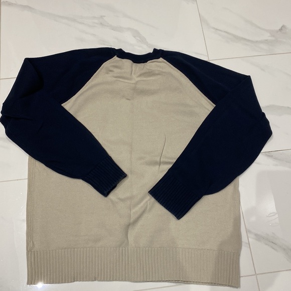Gap sweater - Picture 3 of 3